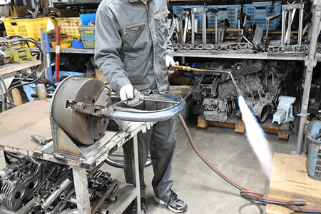 職人の匠の技を手間ひまかけて注ぎ込みます